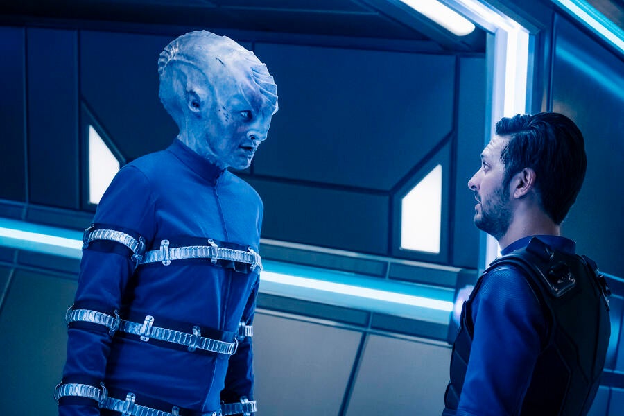 An imprisoned L'Rell faces Lt. Ash Tyler in 'The War Without, The War Within'