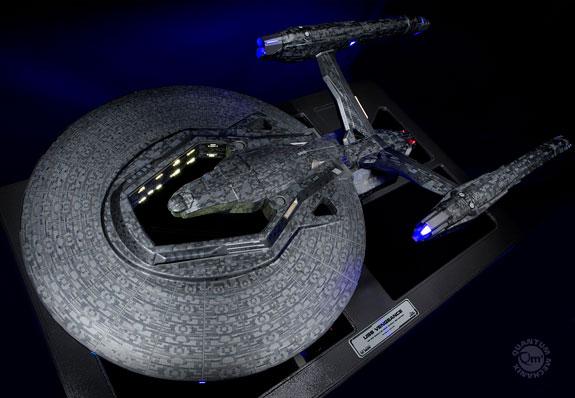 FIRST LOOK: U.S.S. Vengeance Artisan Replica from QMx | Star Trek