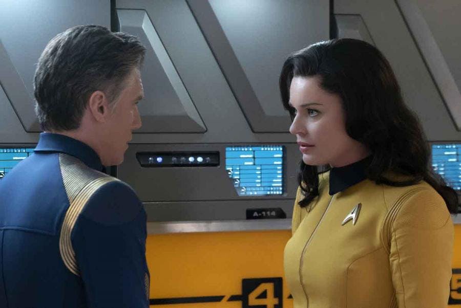 ?Captain Pike and Number One (Rebecca Romijn)