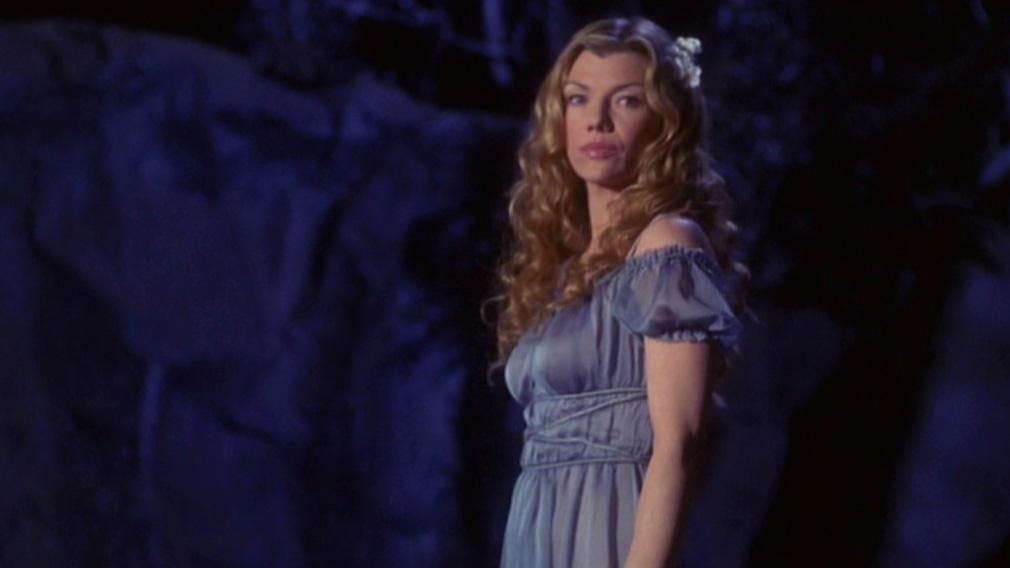 The mysterious woman (played by Stephanie Niznik) who appears to Archer on the planet.