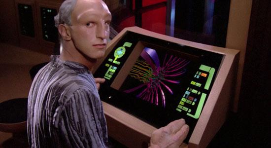 Eric Menyuk signing autographs at a Star Trek convention
