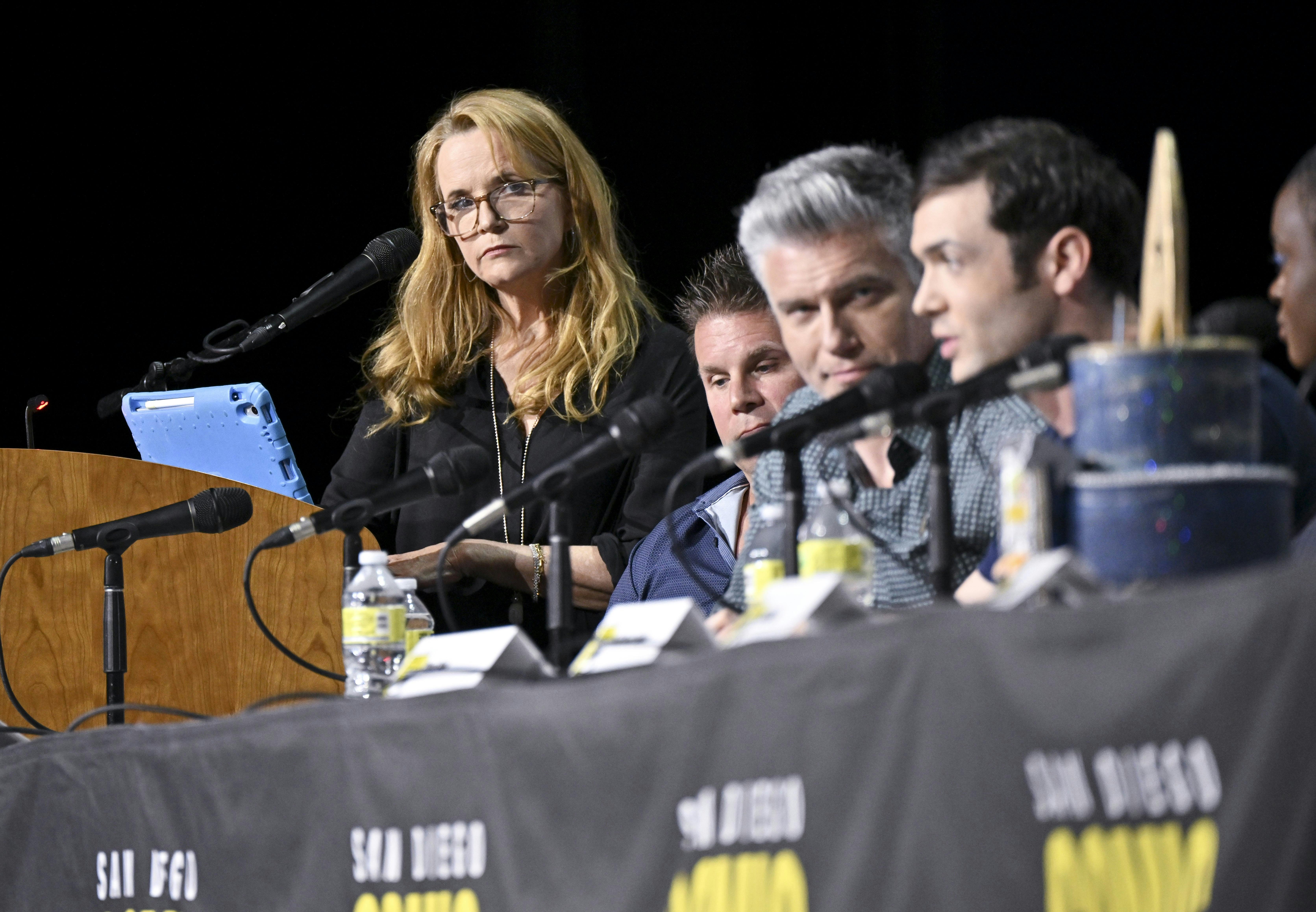 Lea Thompson and the panelists of the Star Trek: Strange New Worlds panel.
