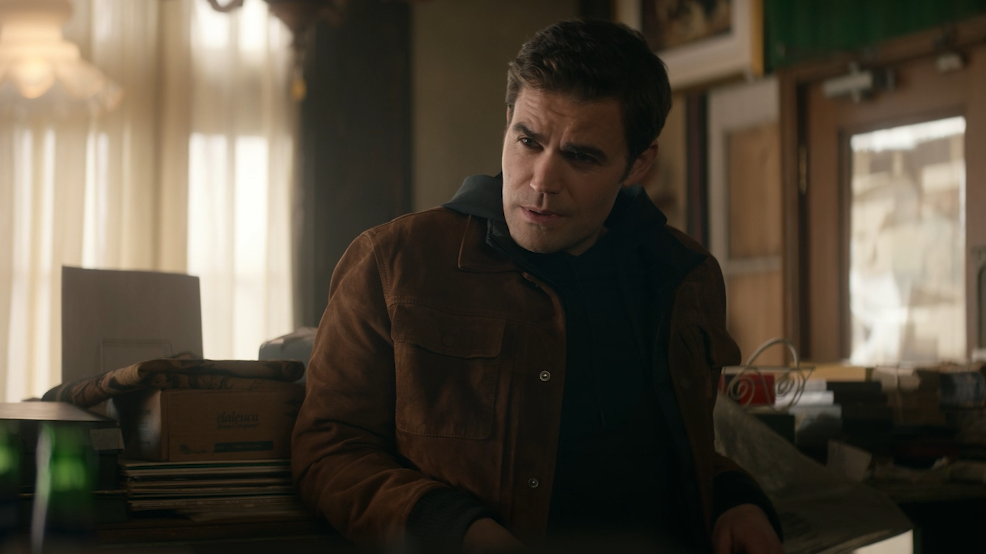 James T. Kirk in civilian attire looks over at Pelia incredulously in 'Tomorrow and Tomorrow and Tomorrow' 