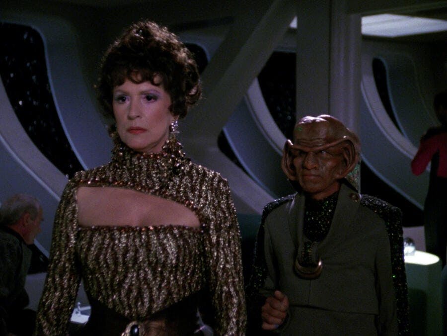 Star Trek: The Next Generation - “Ménage à Troi