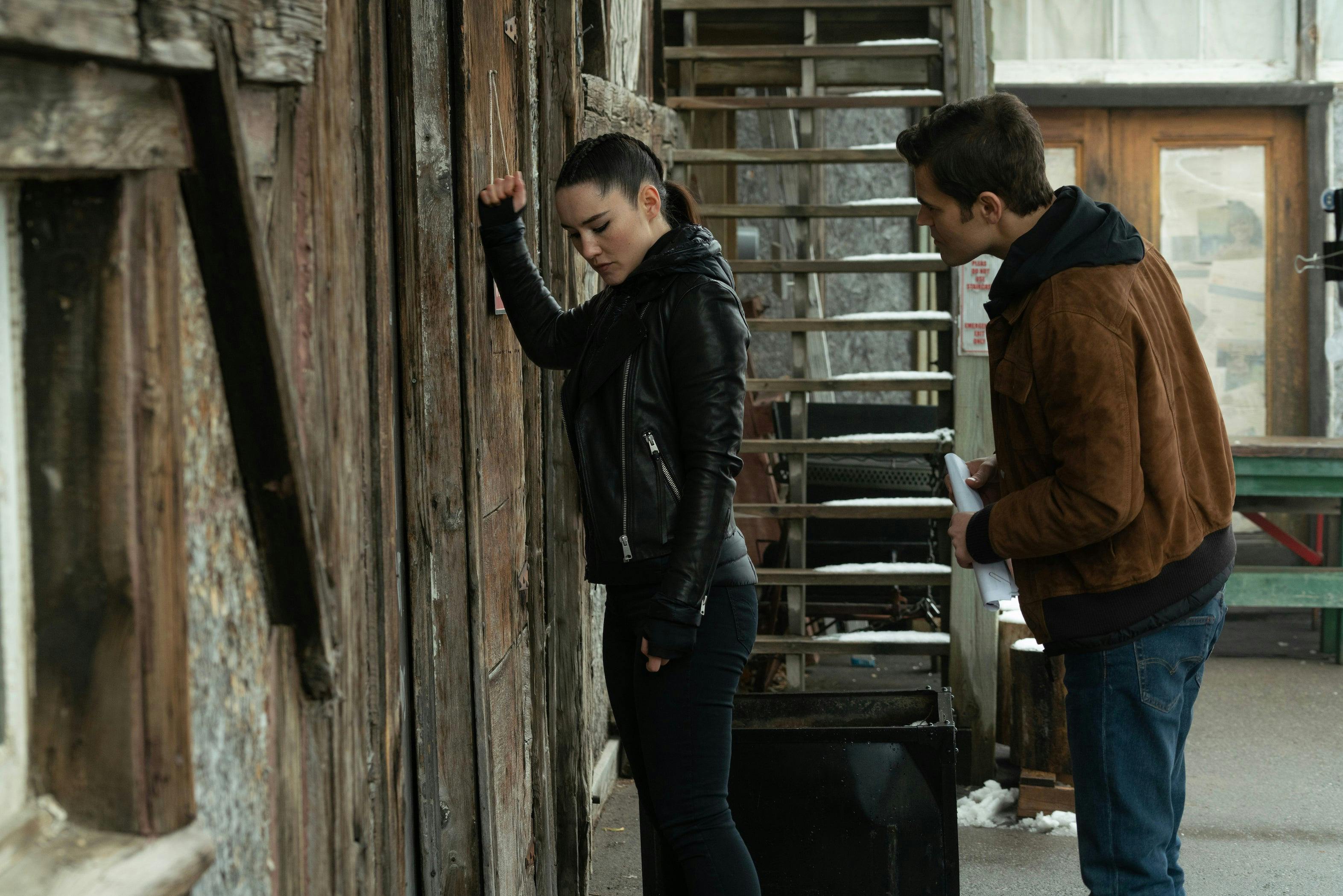 James Kirk and La'An knock on a dilapidated door in 'Tomorrow and Tomorrow and Tomorrow'