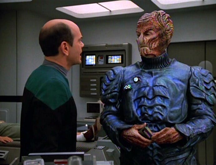 The Hirogen aboard Voyager comes face to face with The Doctor in 'The Killing Game, Part II'