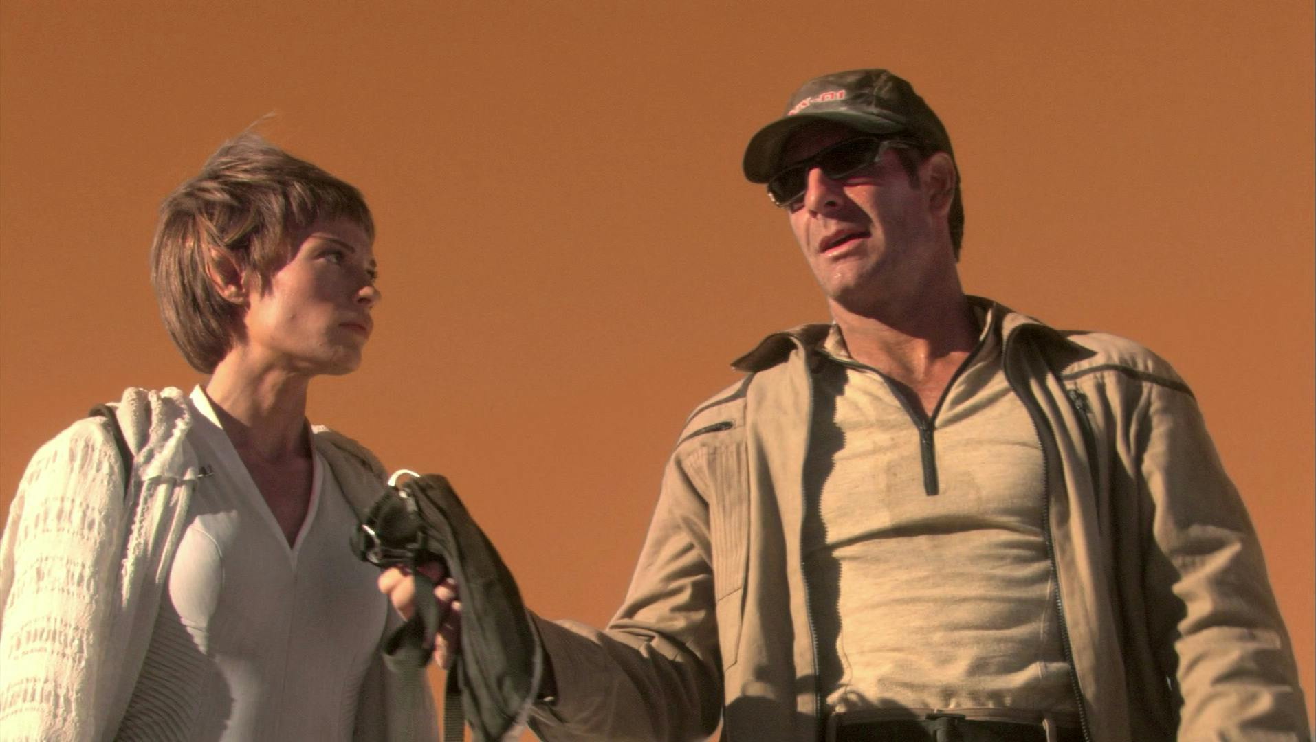 T'Pol and Archer comb the desert in search of the Syrrannites in 'The Forge'