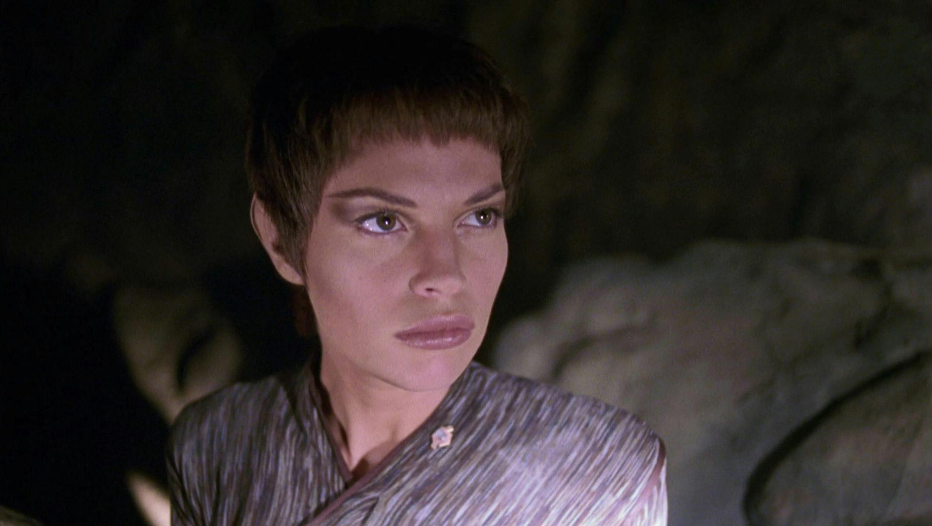 Close-up of T'Pol as she survives the night in 'Strange New World'