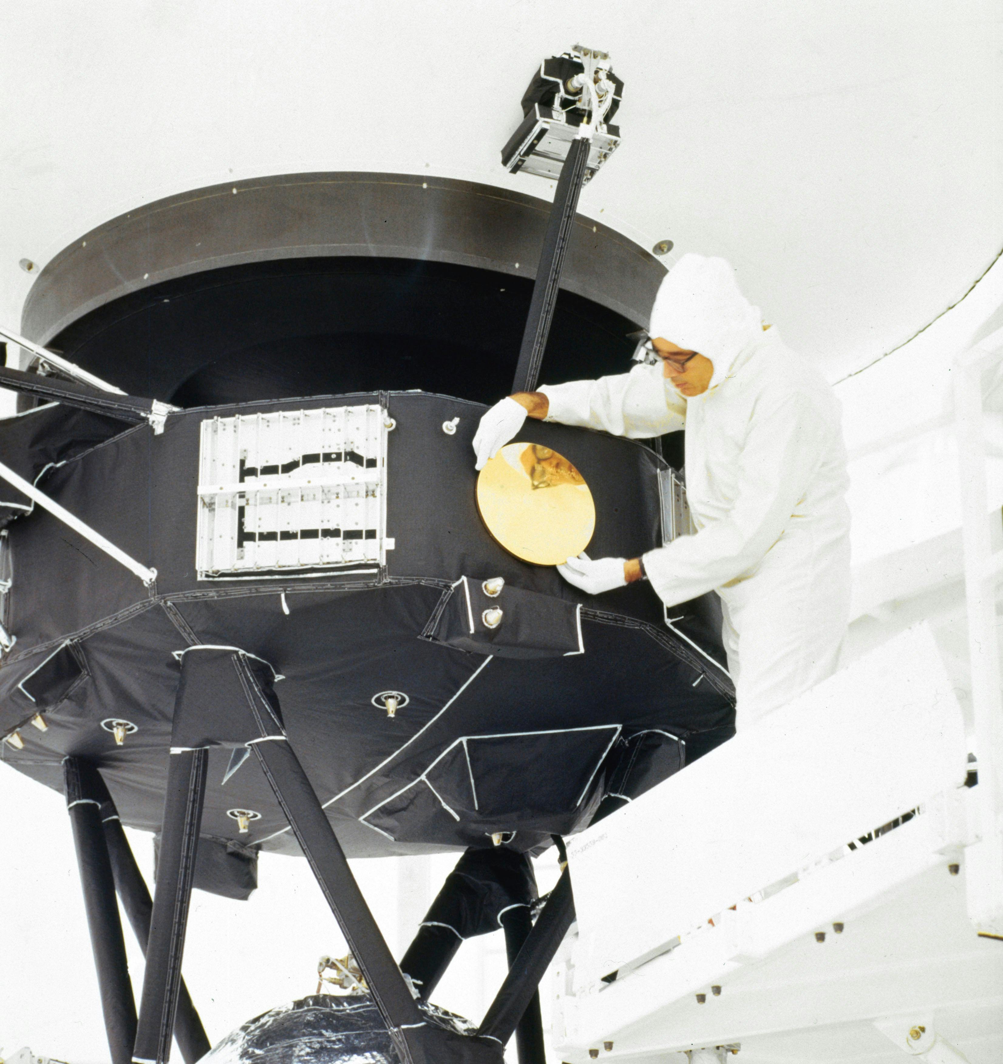 Voyager 2 in 1977