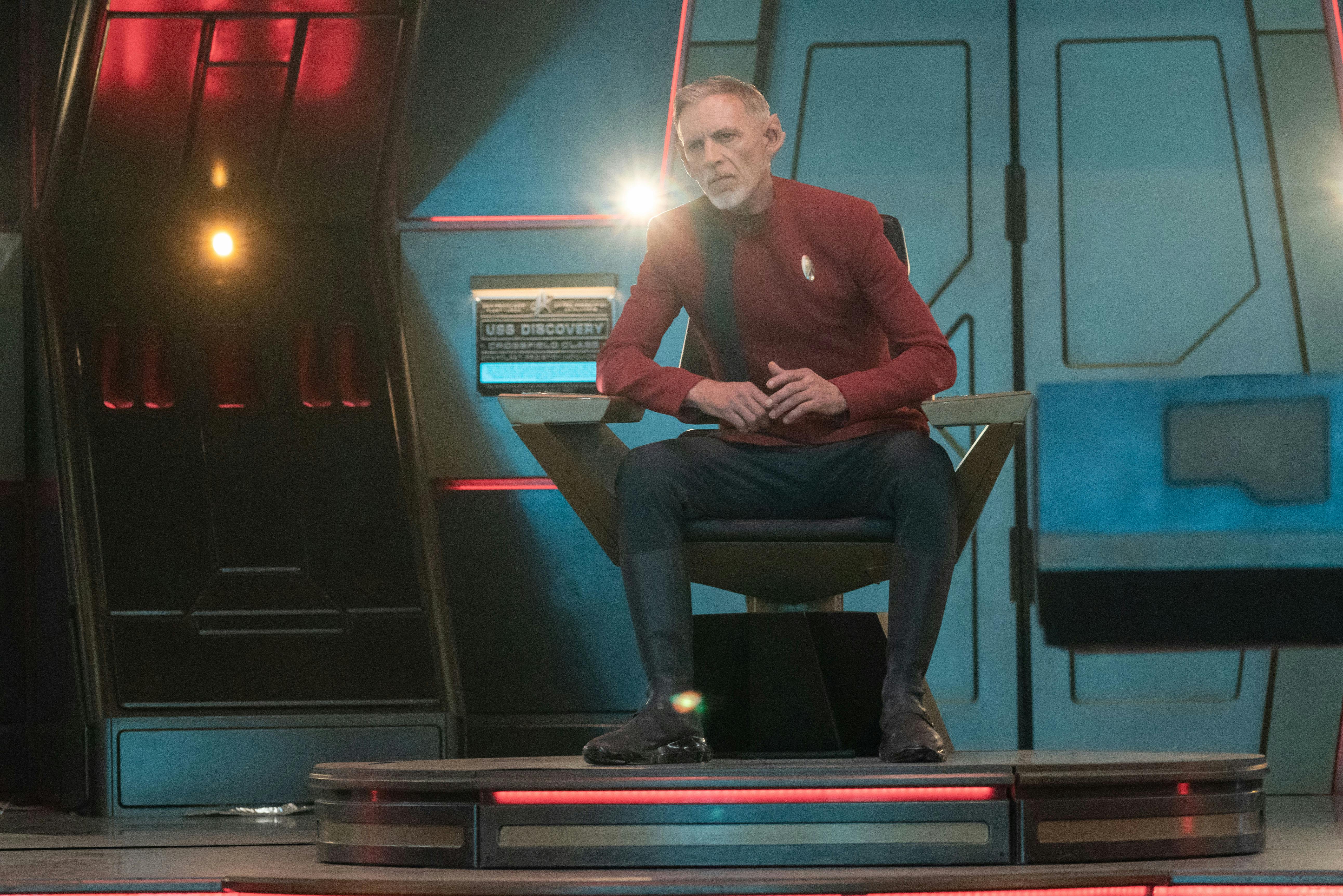 Rayner finally sits in the command seat aboard the U.S.S. Discovery in 'Lagrange Point'