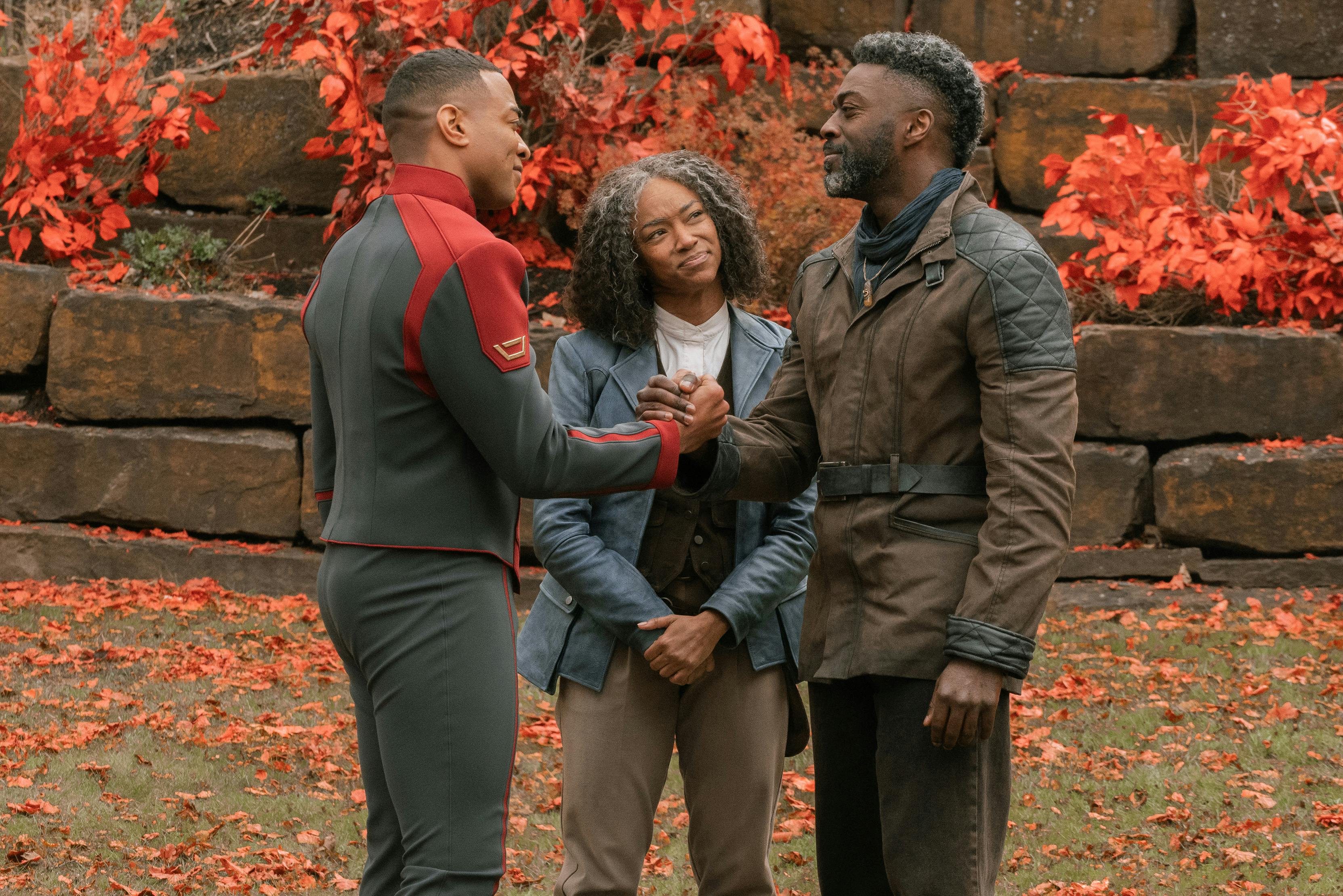 Sometime in the future, Captain Leto arrives at his parent's home and greets Michael Burnham and Booker in their front yard in 'Life, Itself'