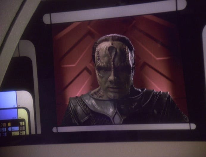 Aboard the U.S.S. Shenandoah while in the Badlands, Worf and Jadzia Dax accept a transmission from the Cardassian operative Lasaran on their viewfinder in 'Change of Heart'