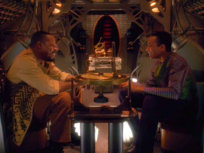 Benjamin and Jake Sisko bond aboard their lightship voyage in 'Explorers'