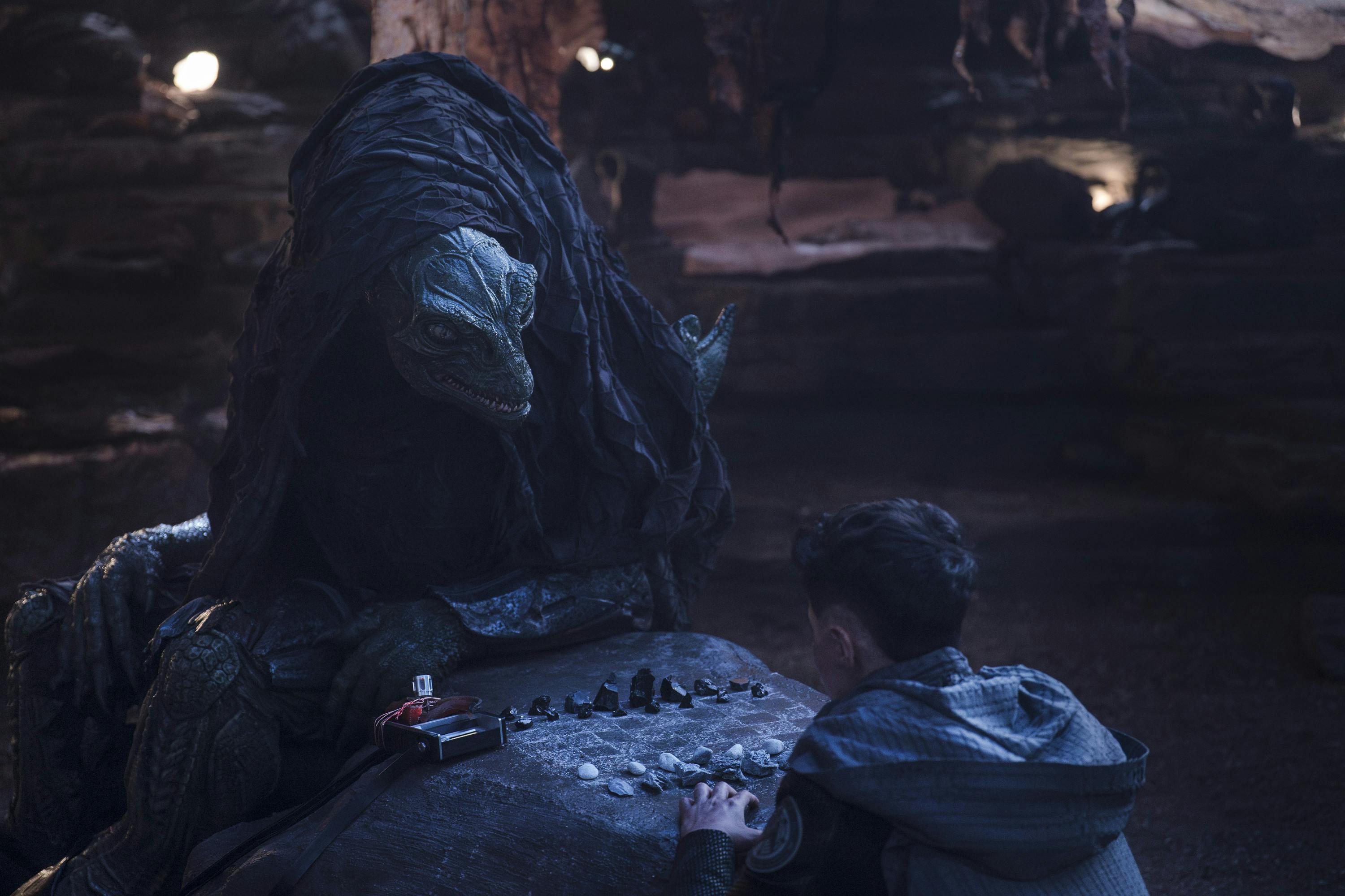 The Gorn and Erica Ortegas plays a game while stranded on a moon in 'Terrarium'