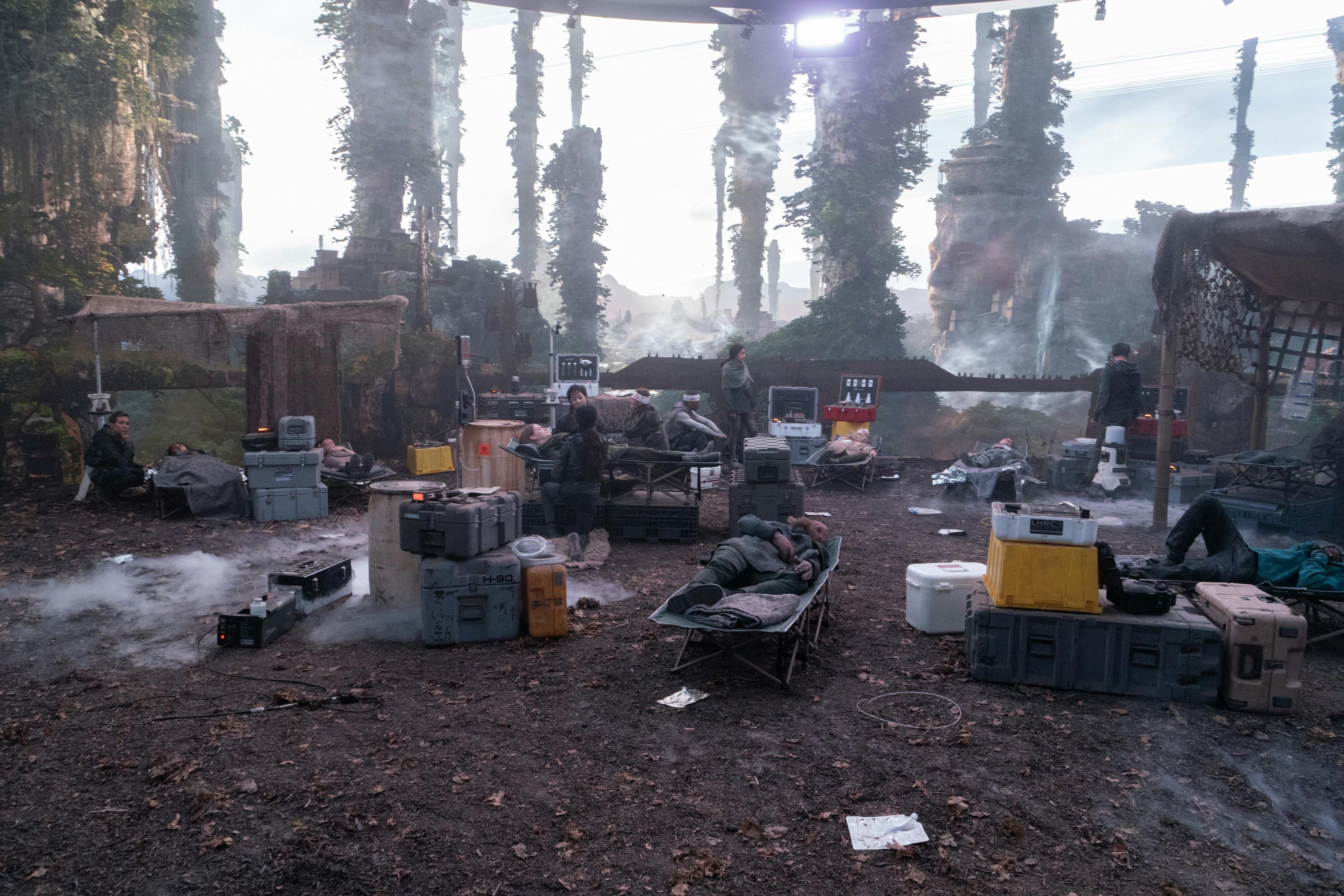 Behind-the-scenes of 'The Broken Circle'