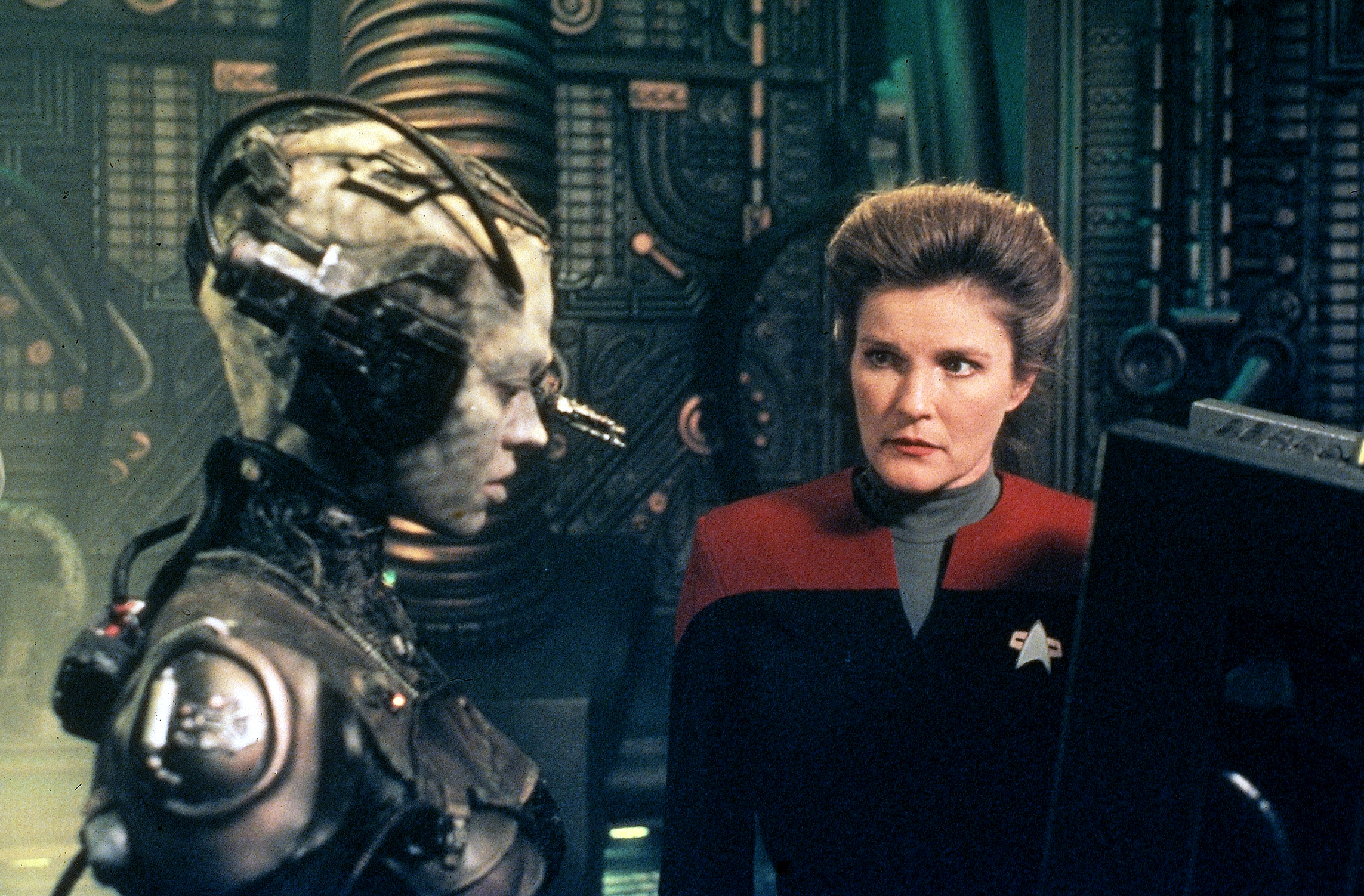 Watch star trek discount voyager online free