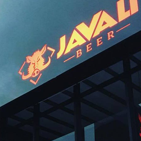 Faixada Luminosa Javali Beer Pelotas