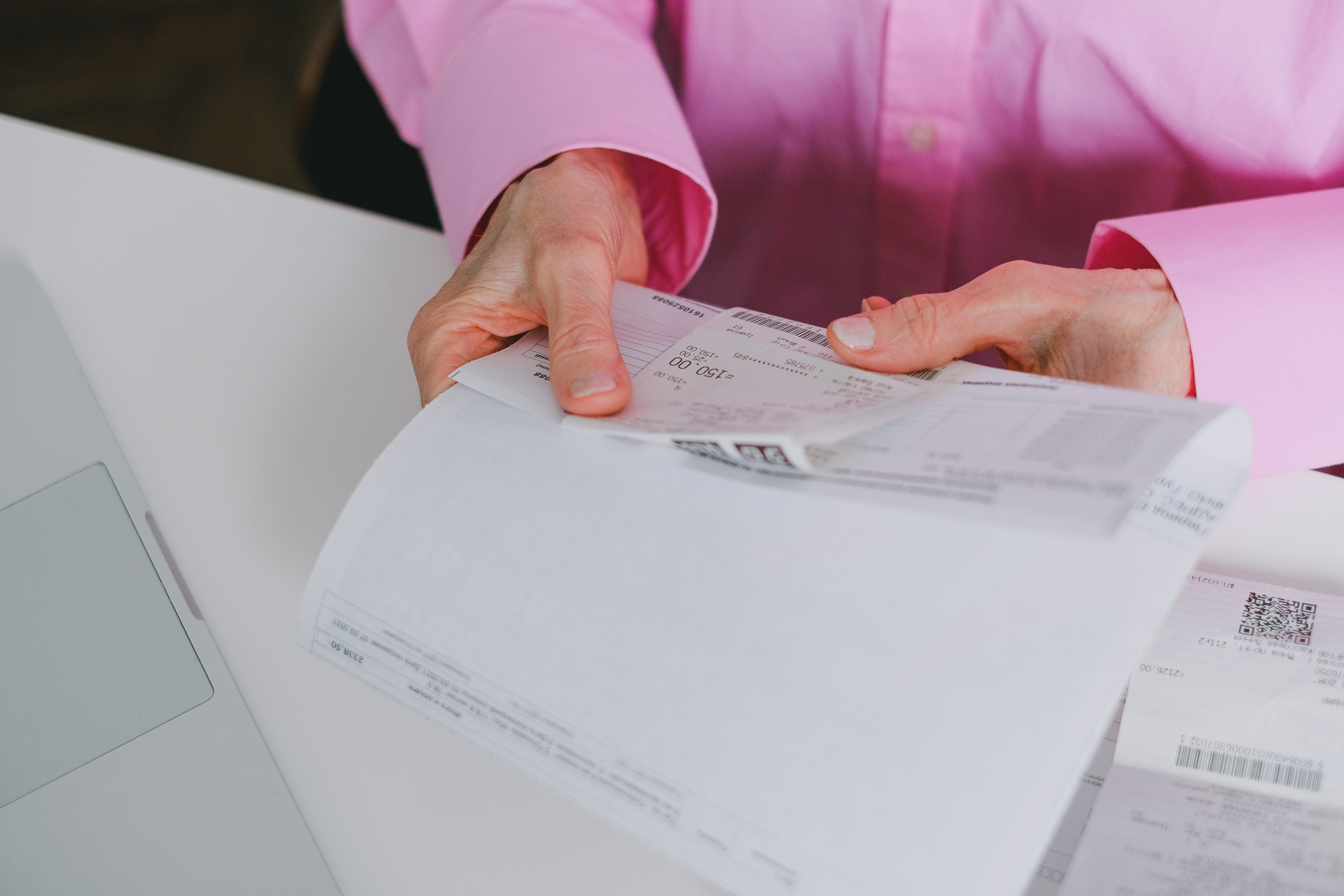 Invoice Vs Receipt: What Are The Key Differences? | Statrys