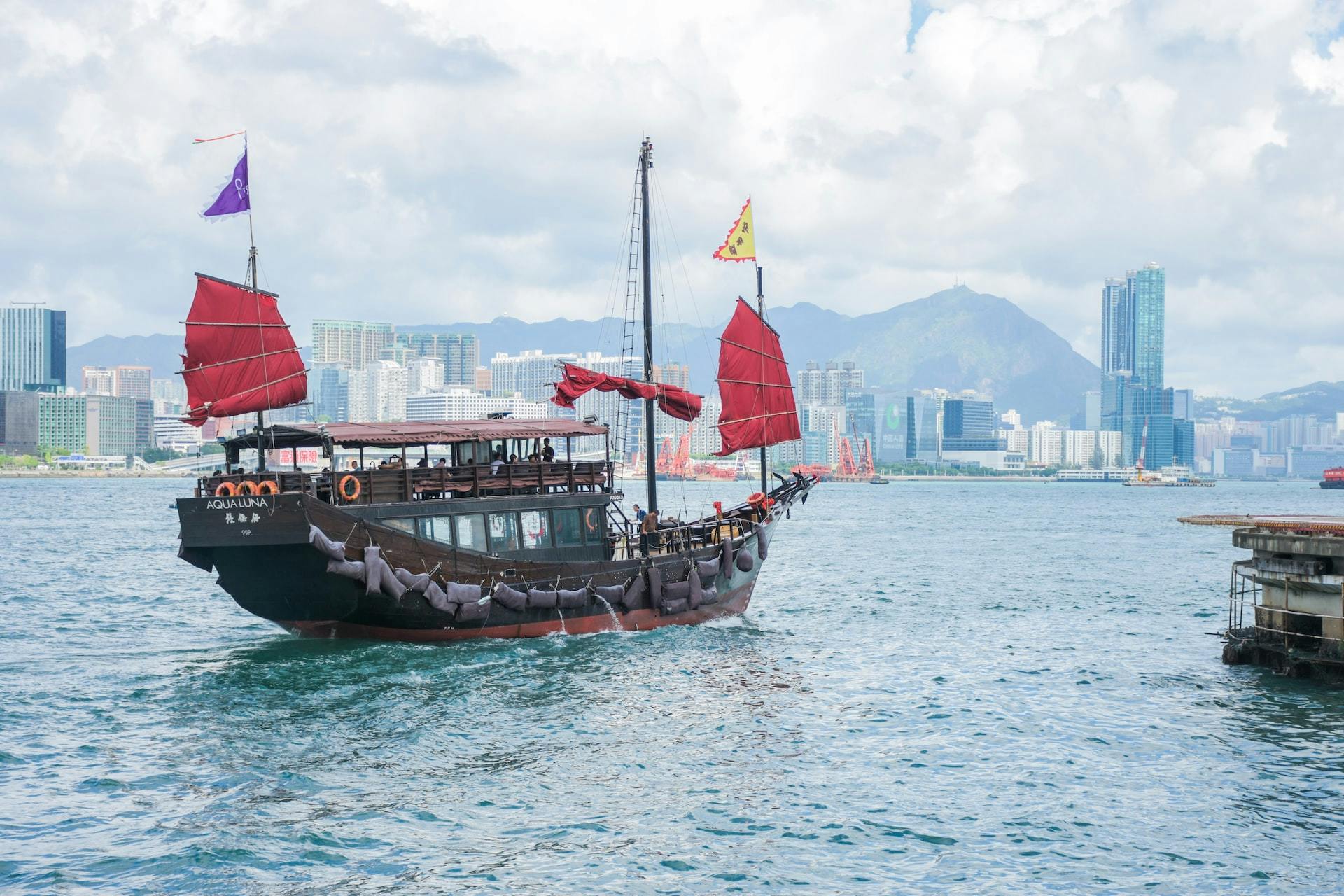 moving your business to hong kong