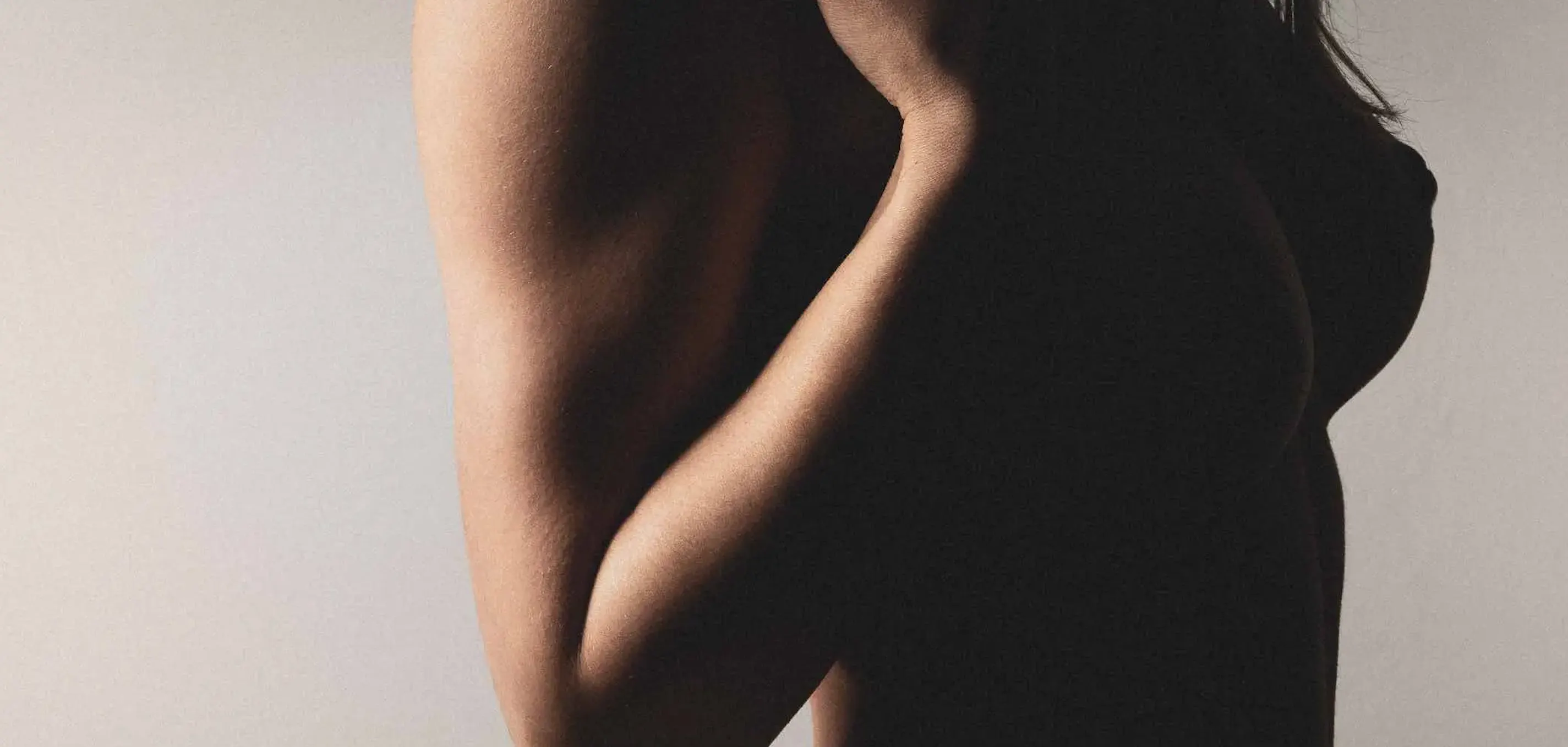 Stavrakis Aesthetics Berlin – Leistungen für Frauen - Brust - Hintergrundbild