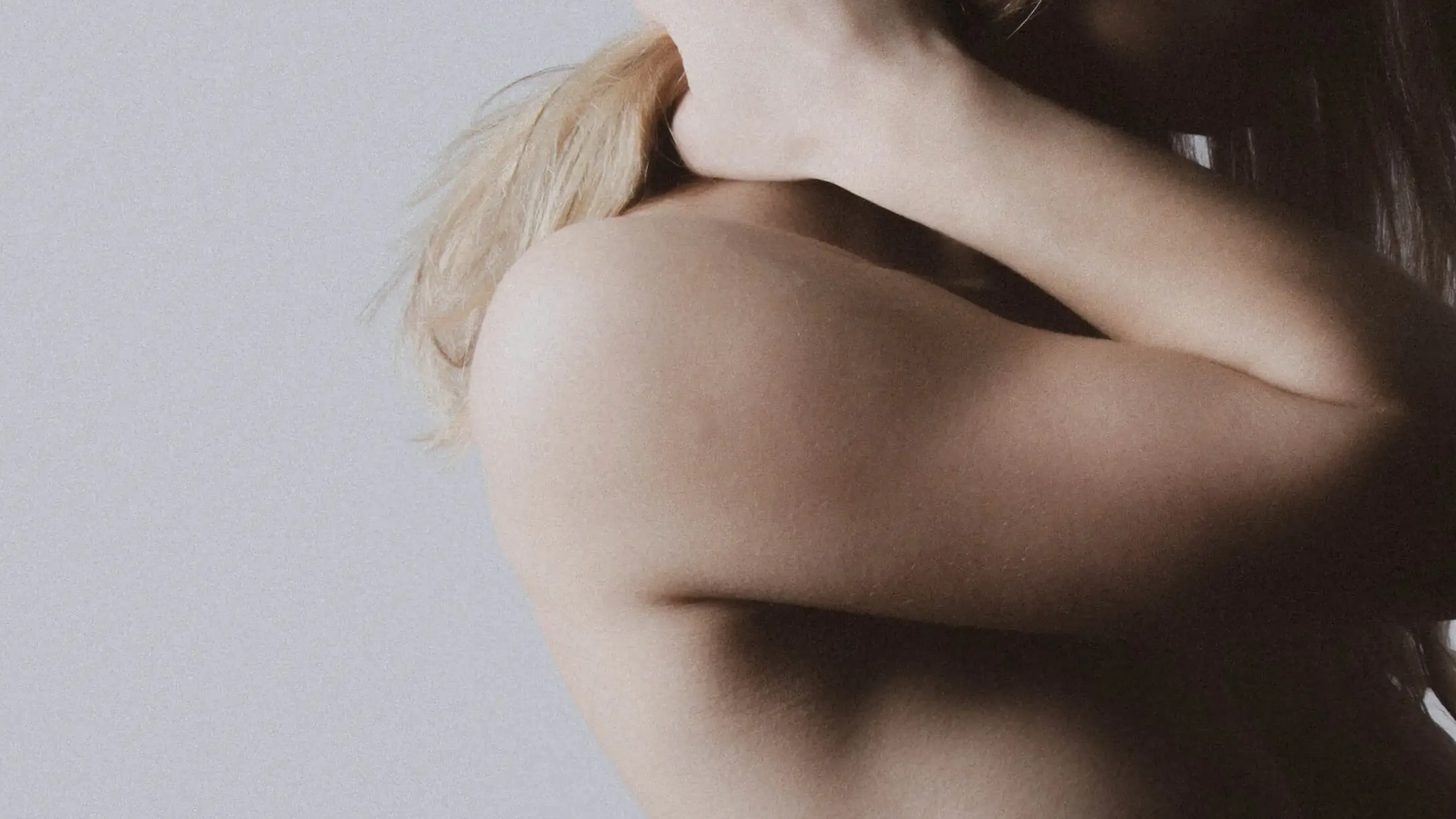 Stavrakis Aesthetics Berlin – Brustvergrößerung mit Eigenfett - Hintergrundbild