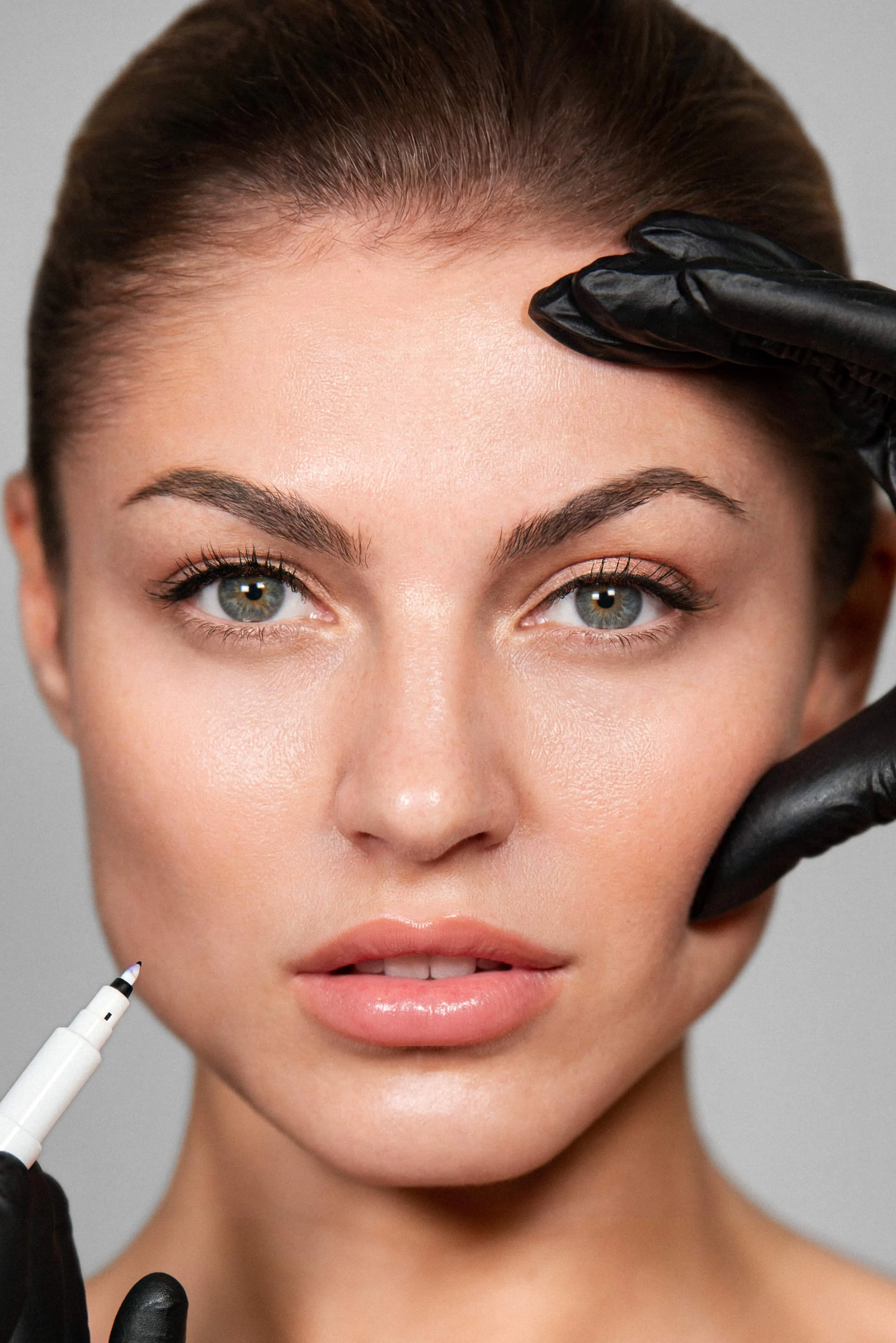 Patientin Mini Facelift Gesicht SA Aesthetics