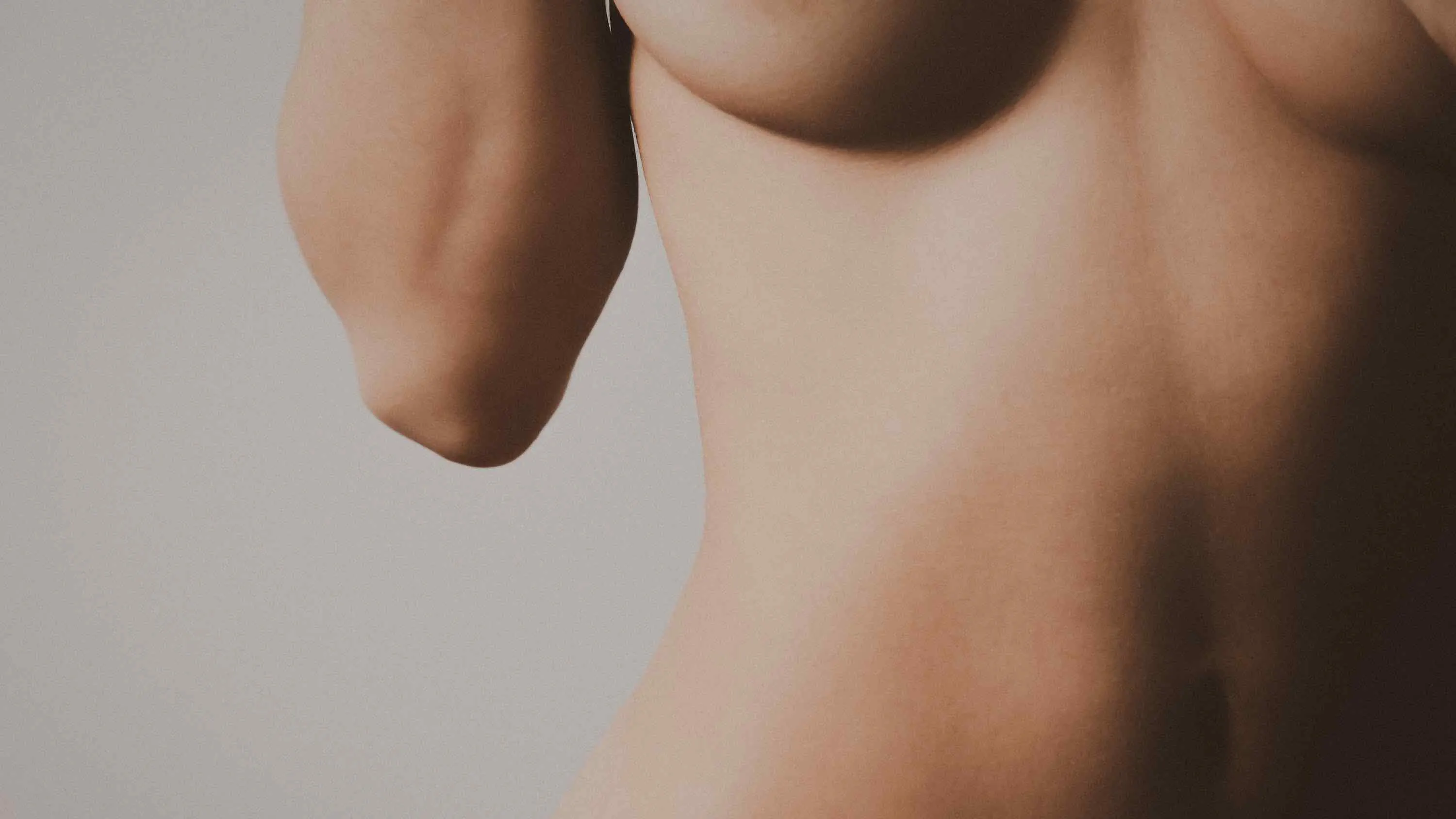 Model Bild vom Abdomen - SA Aesthetics Berli