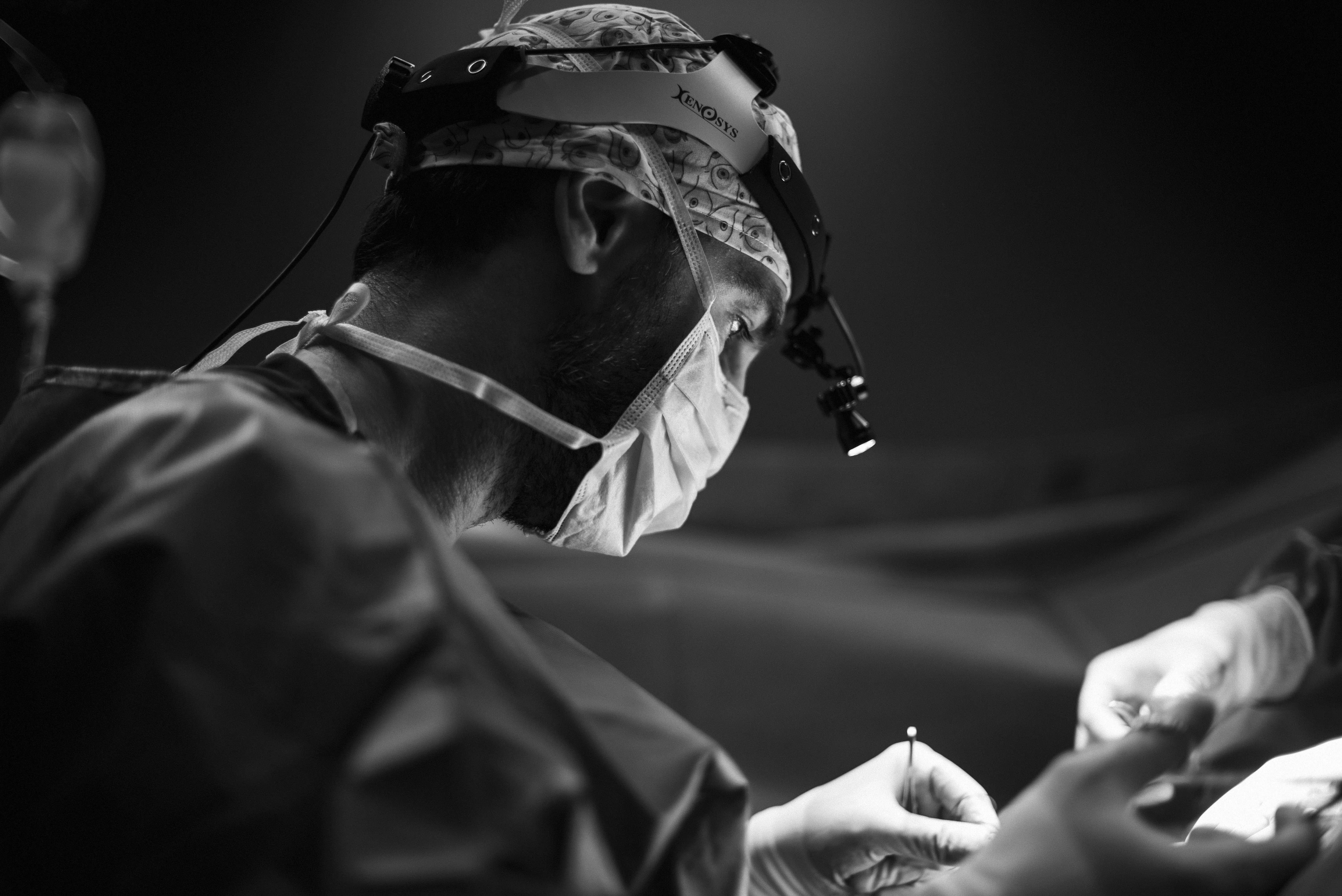 Dr Themistoklis Stavrakis Plastisher Chirurg - SA Aesthetics Berlin