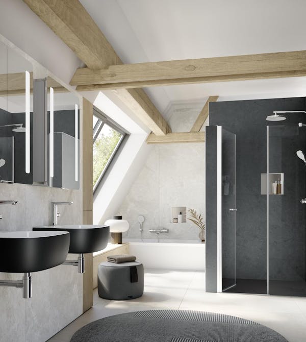 Badezimmer in schwarz verschönert durch Badsanierung light von Steinkühler in Leverkusen.
