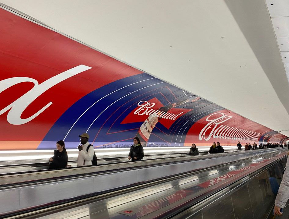 Stephan Schwarz | Creative Director & Copywriter | AB InBev - Buuuuuuud