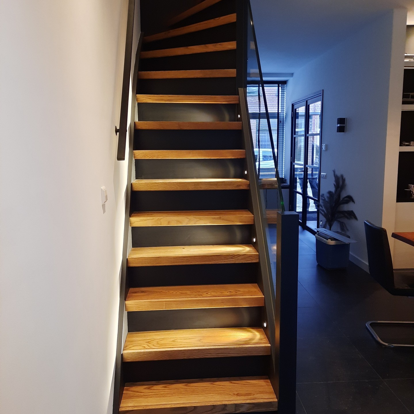 Traprenovatie Heiloo met eikenhouten afwerking