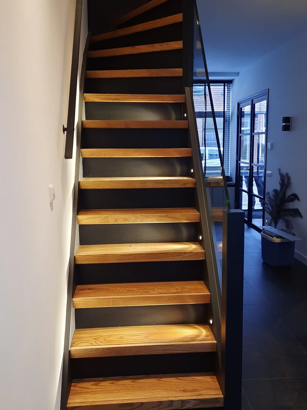 Traprenovatie Heiloo met eikenhouten afwerking
