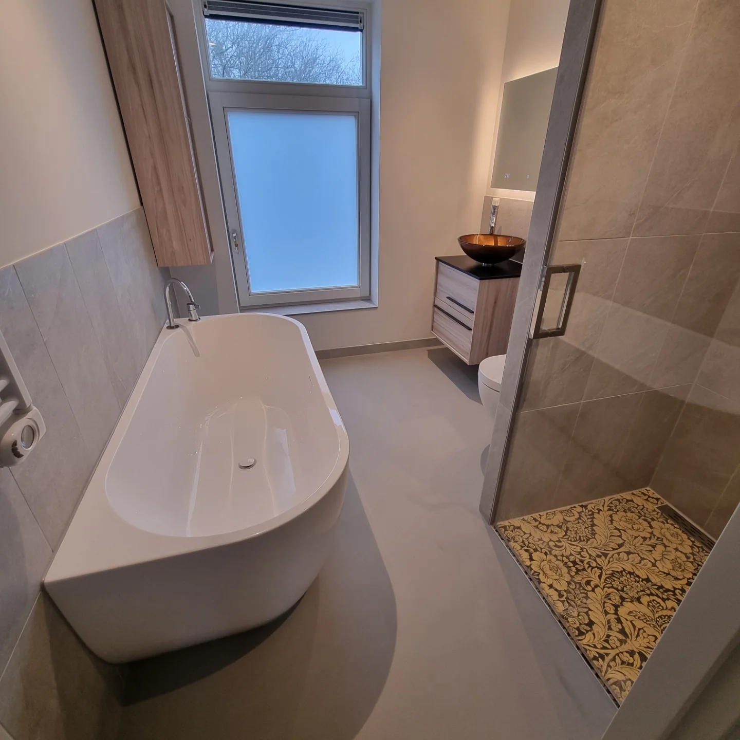 Badkamer renovatie Haarlem overzicht moderne afwerking