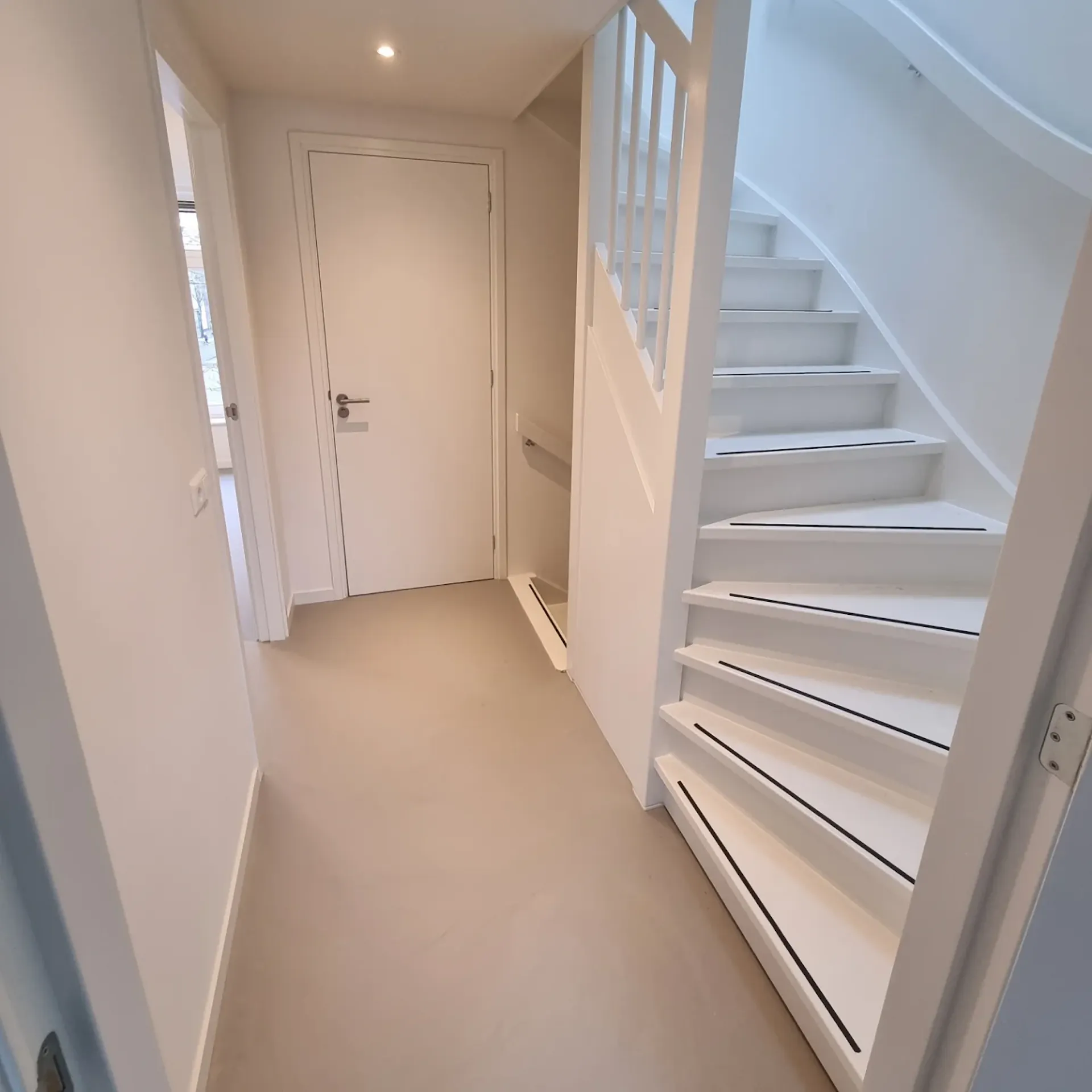 Gietvloer Haarlem eerste etage overzicht vloerafwerking
