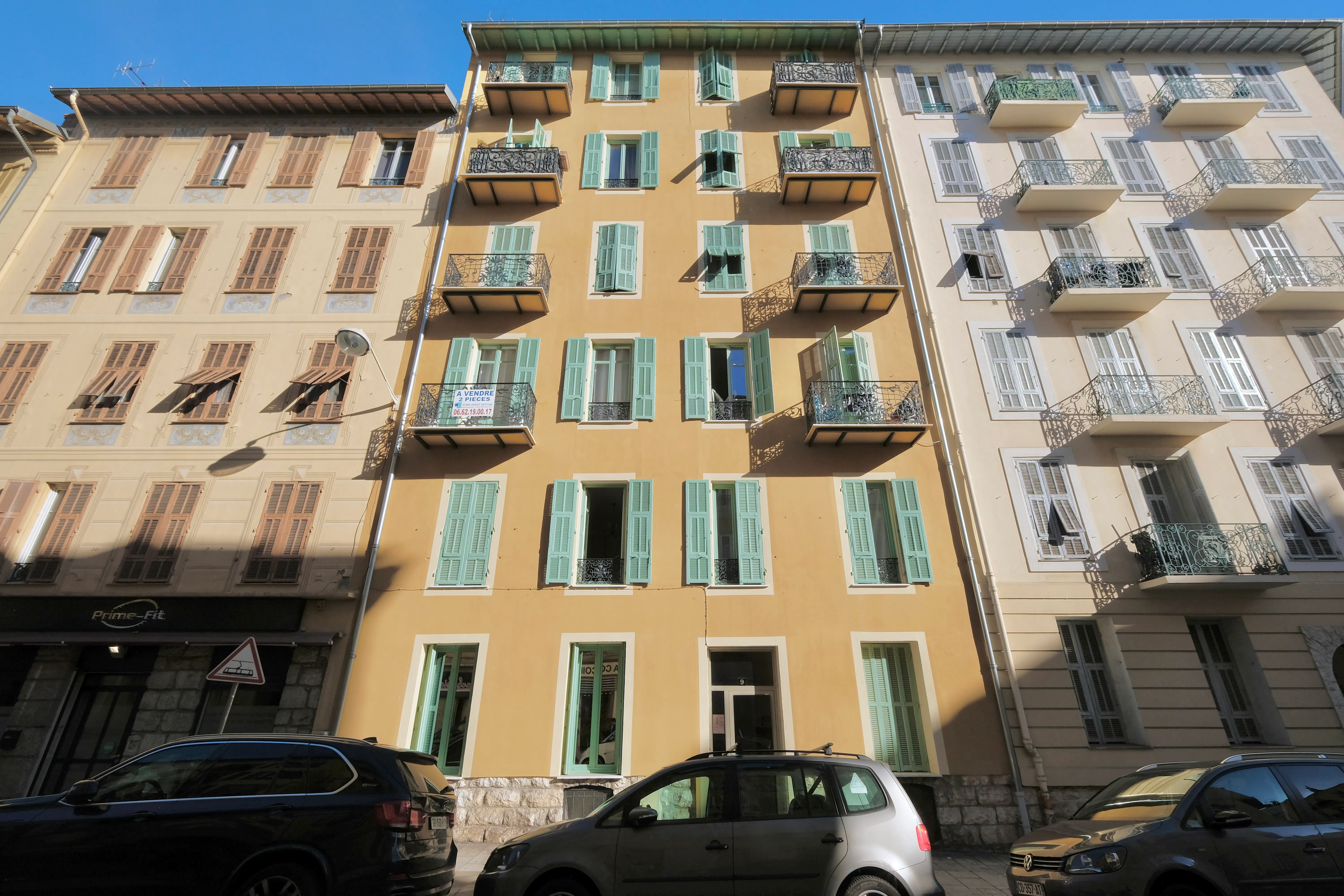 Façade