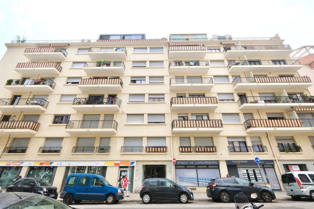 Façade