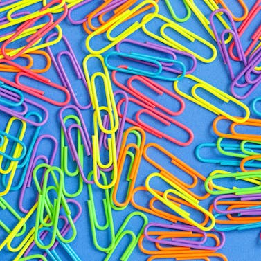 Büro- & Schulbedarf