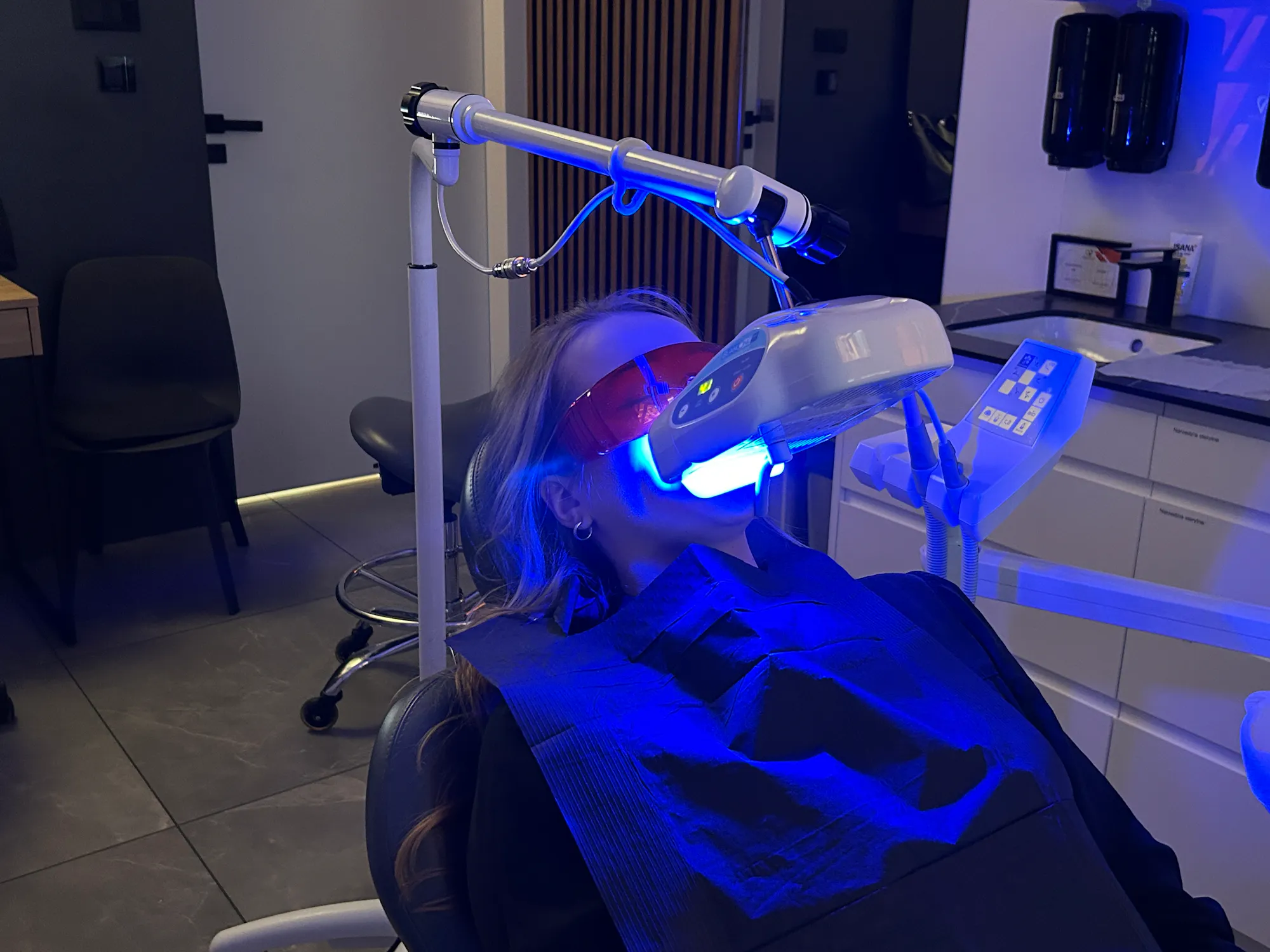 Wybielanie zębów Stomadent Radomsko