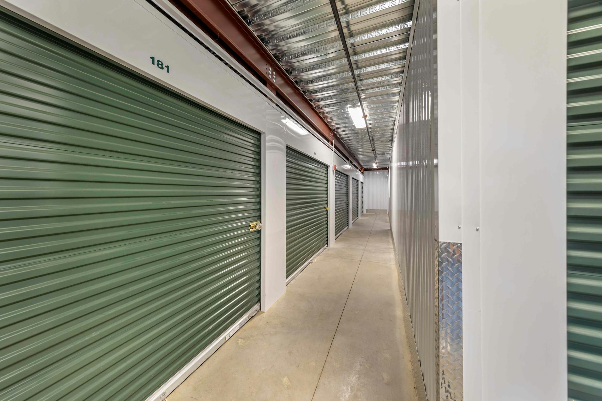 StoreEase Leeds AL Self Storage