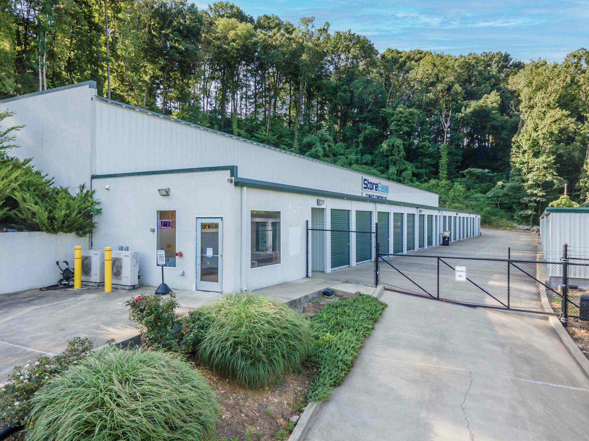 StoreEase Leeds AL Self Storage