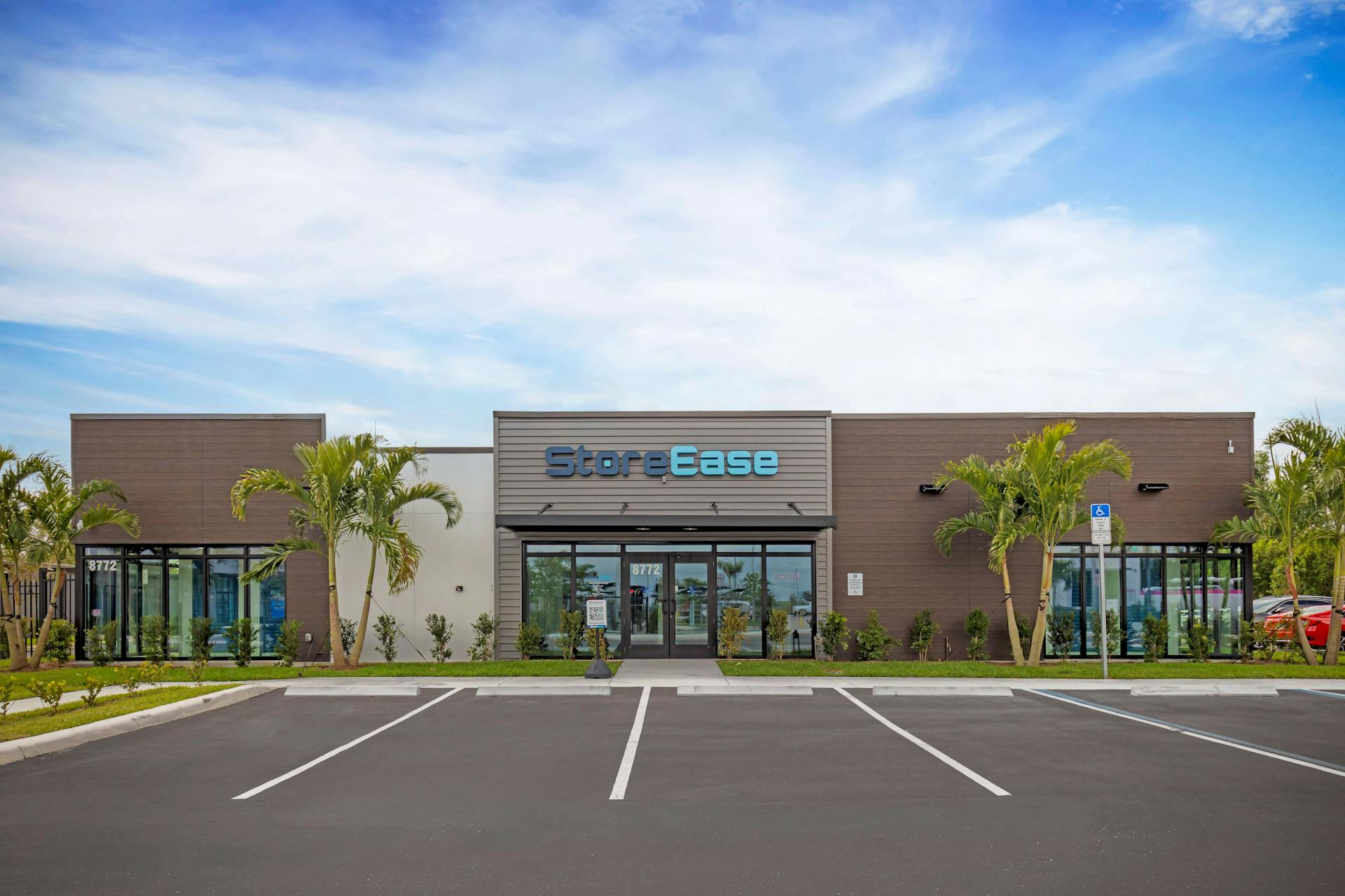 pristine self storage facility in delray beach florida