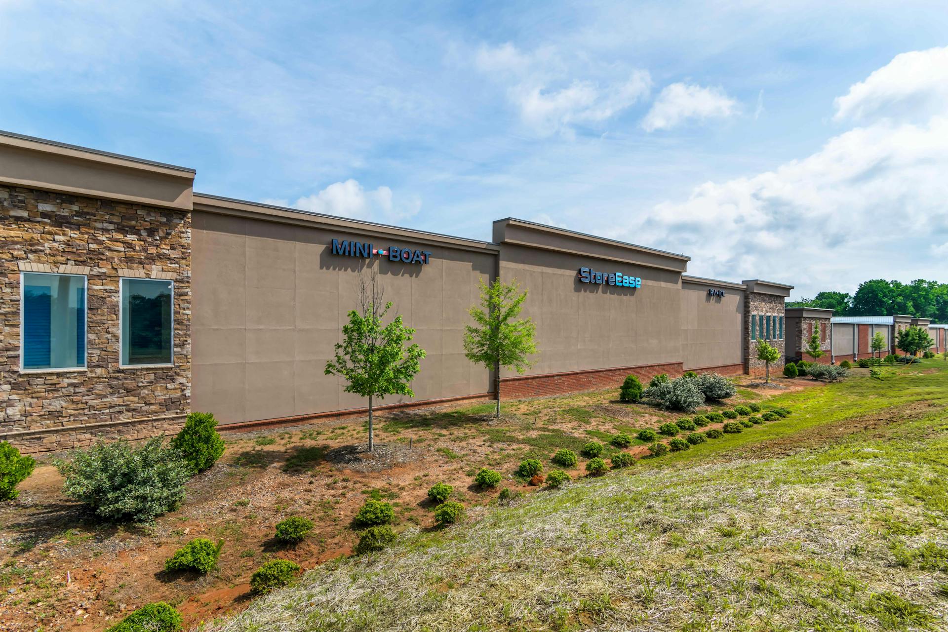 StoreEase - Gainesville GA - Self Storage