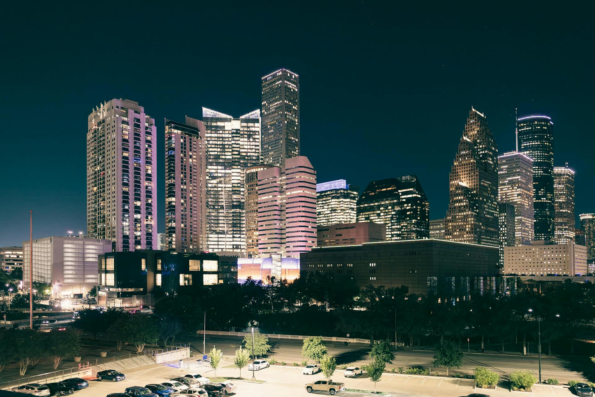 the houston skyline at night