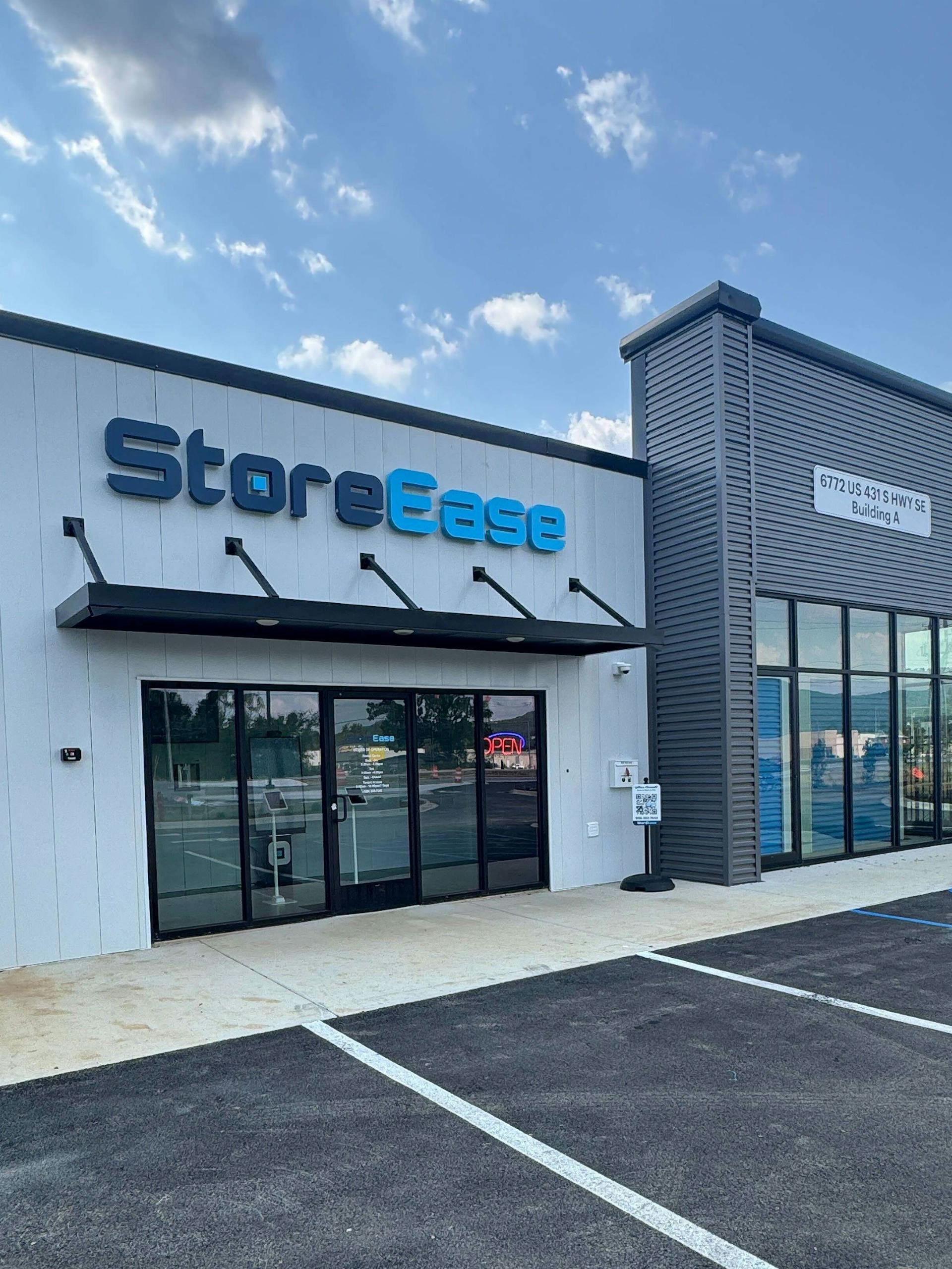 storage facility in Hampton Cove, AL