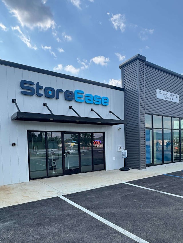 storage facility in Hampton Cove, AL 