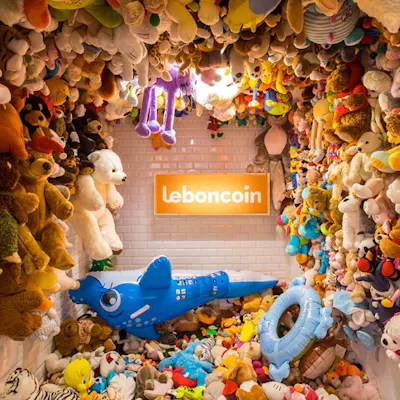 Pop-up store Leboncoin dans un espace commercial physique