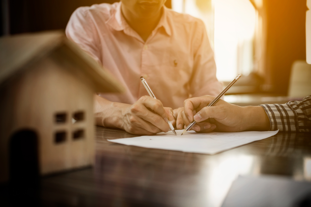 pret notar contract vanzare cumparare auto