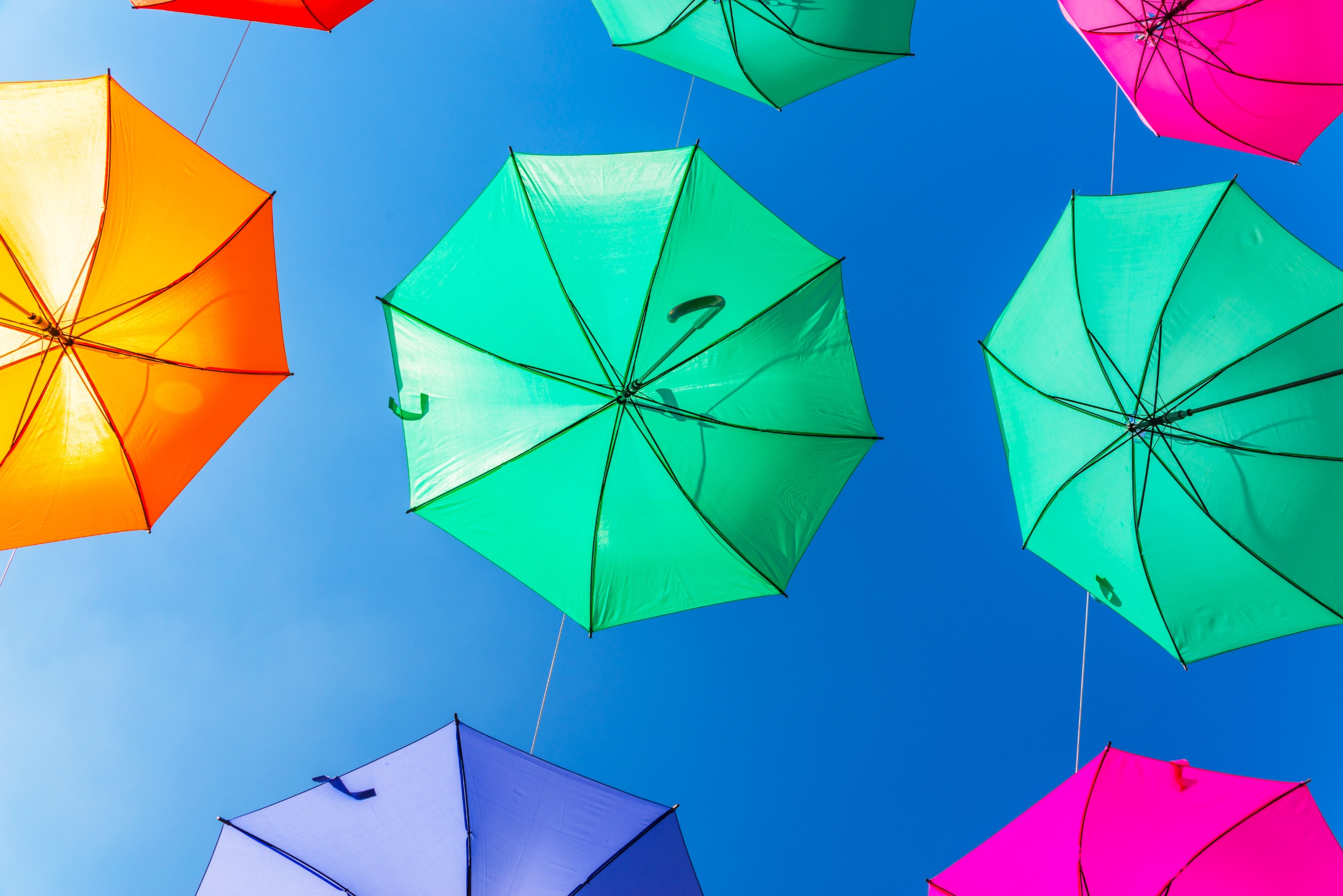 Navigating the Comma Conundrum: Placement Before or After 'Therefore'