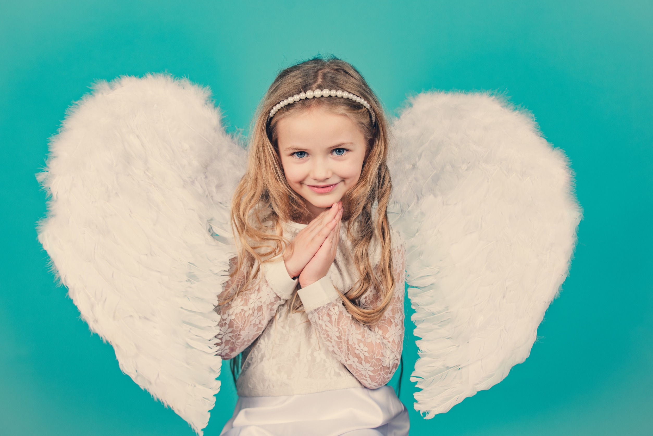 Spelling Guide: Navigating the Correct Spelling of 'Angel'