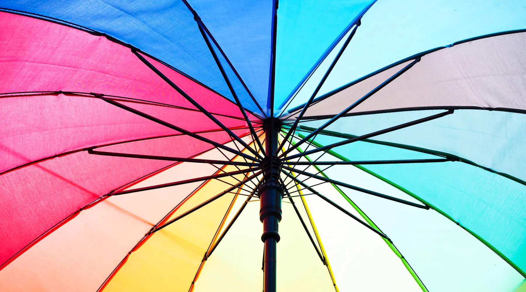 Em Dash vs Semicolon: Enhancing Clarity and Style in Your Writing